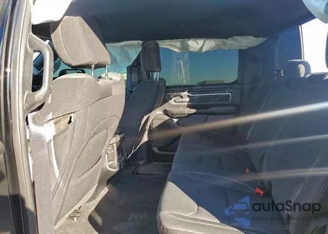 2021 Ram 1500 Big Horn/Lone Star z USA, uszkodzony, nr VIN 1C6SRFFT7MN548533